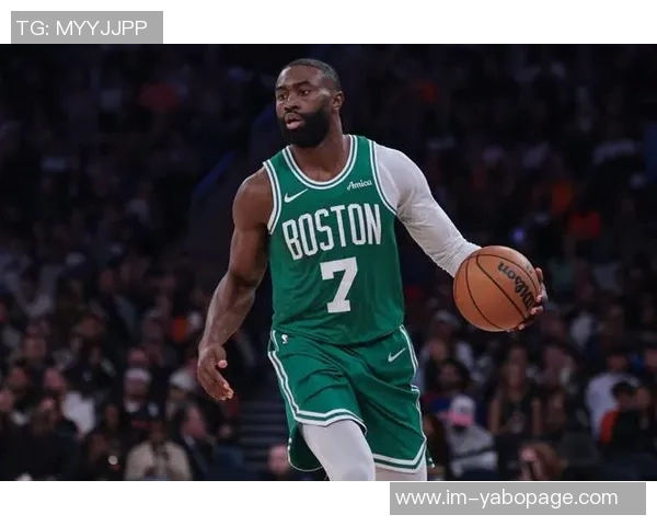 杰伦布朗状态火热助凯尔特人取得4胜1负佳绩场均31分7板表现抢眼